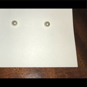 3mm Cultured pearl stud earrings petite nice